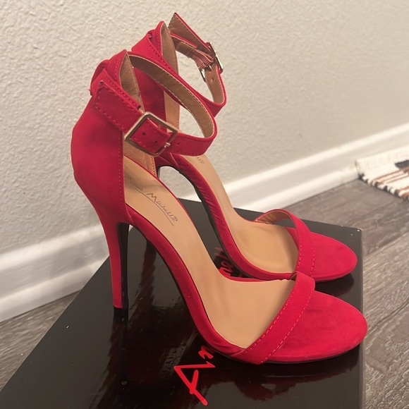 NEW Red Heels - Picture 4 of 5